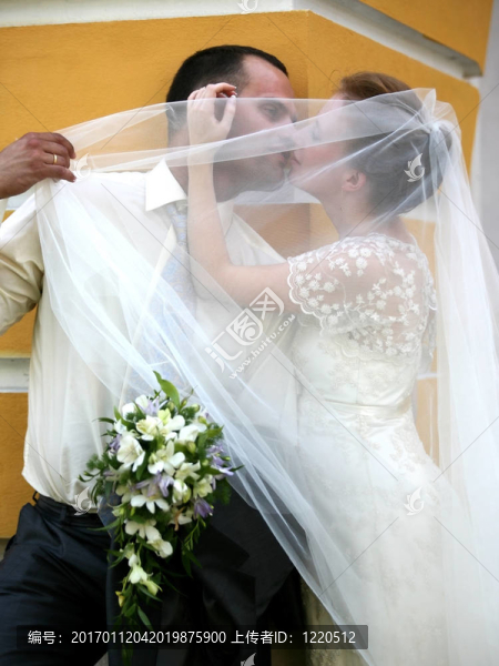 新婚夫婦