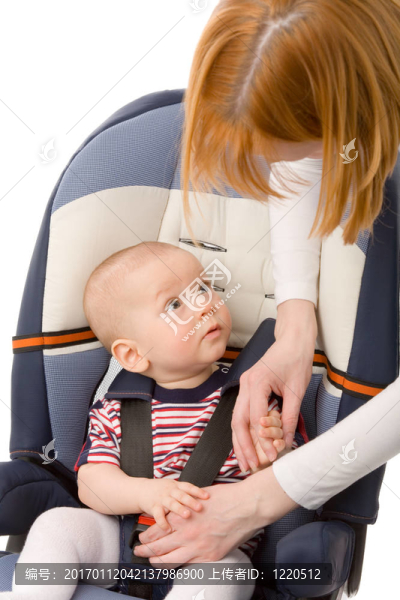嬰兒在車上
