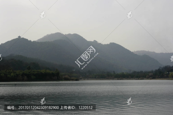 湖和山