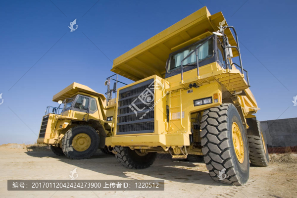 黃色的礦用卡車