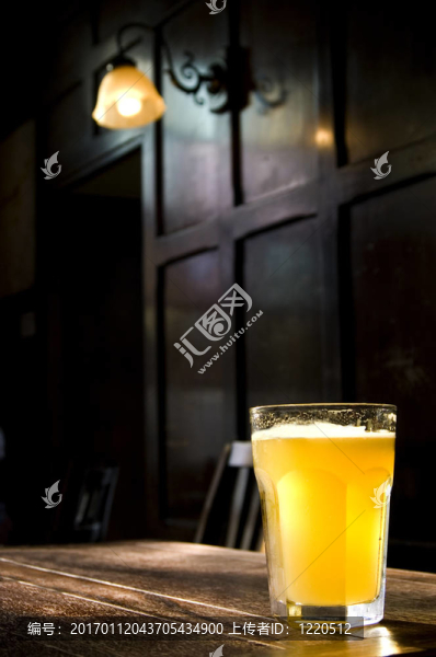 傳統(tǒng)的英式酒吧