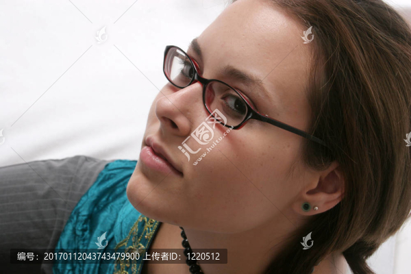 角落里的眼睛