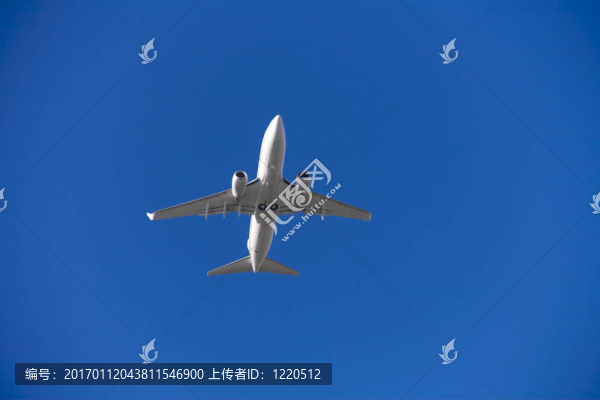 著陸的飛機