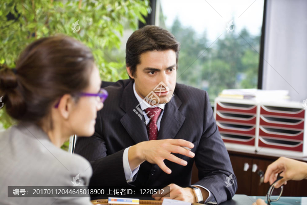 工作中的人