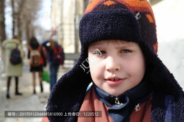 小男孩