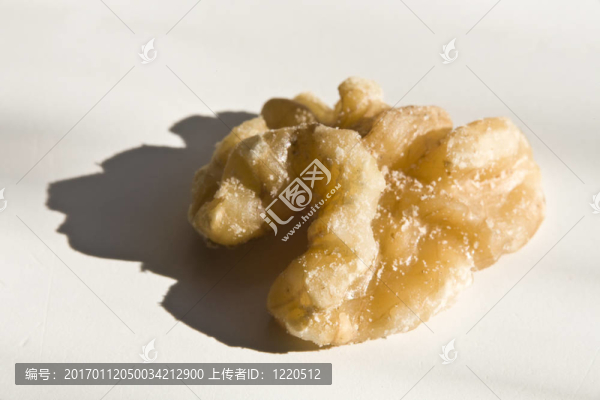 一個白色的核桃