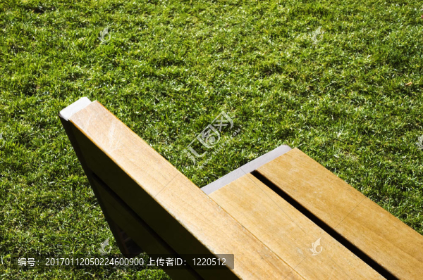 花園里的長(zhǎng)椅