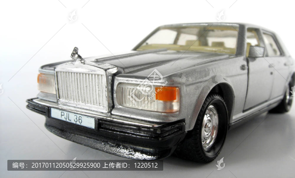 時(shí)尚的車