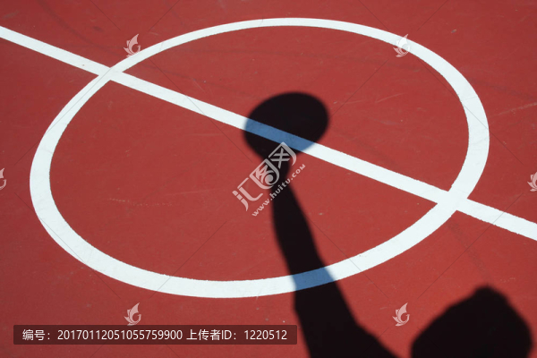 影子籃球運(yùn)動(dòng)員跳球