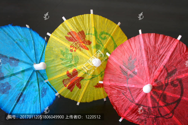 雞尾酒雨傘