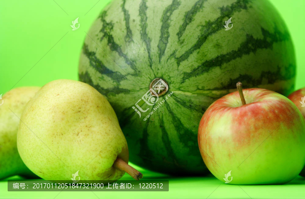西瓜；蘋果和梨