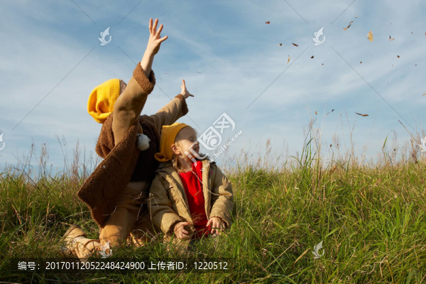 黃色帽子的侏儒