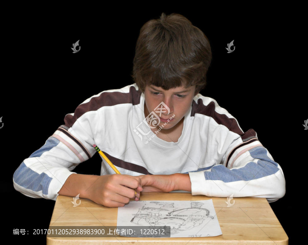 男孩畫畫