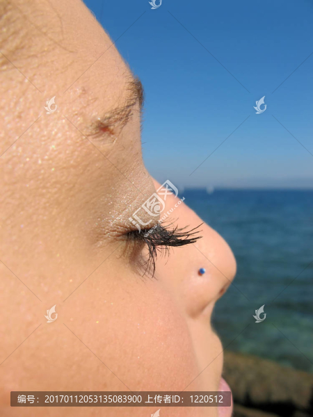 太陽下的女人