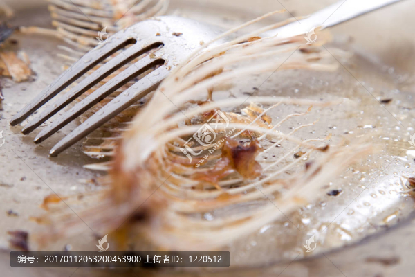 魚骨板
