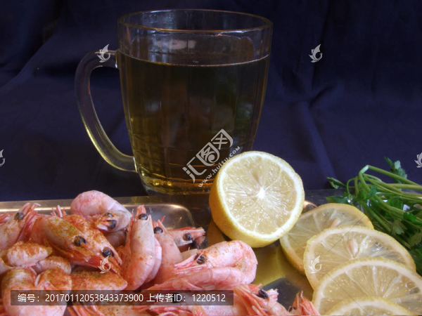 鮮啤酒和蝦