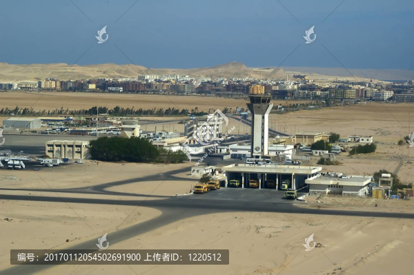 胡爾格達(dá)機(jī)場