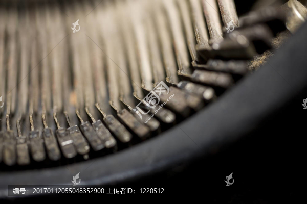 老打字機(jī)