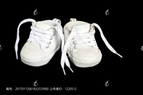 白色嬰兒網(wǎng)球鞋