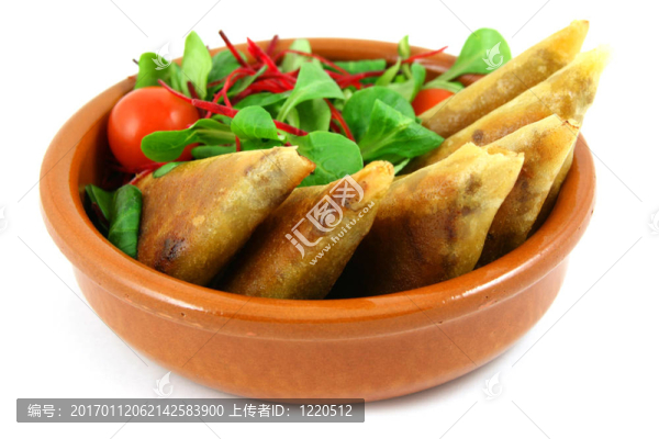 在一碗餃子