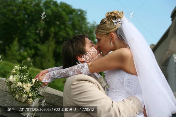 新婚夫婦