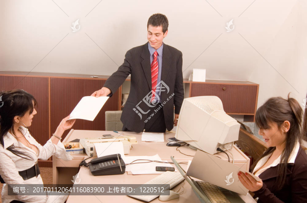 辦公室業(yè)務(wù)團(tuán)隊(duì)