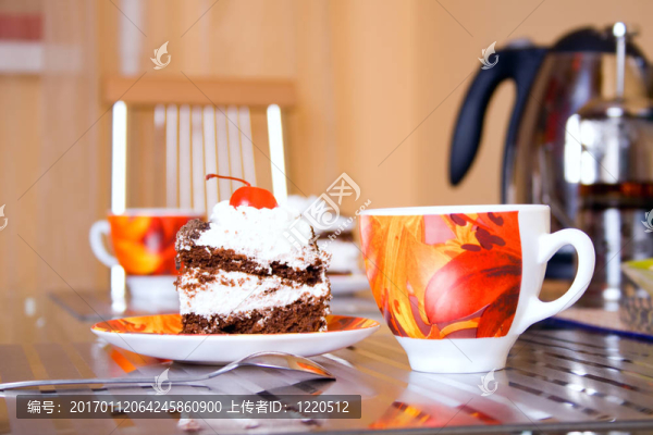 茶杯和蛋糕