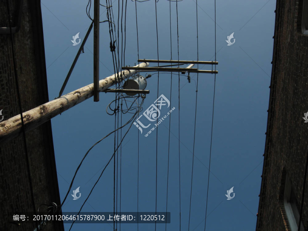 電線桿和夾具