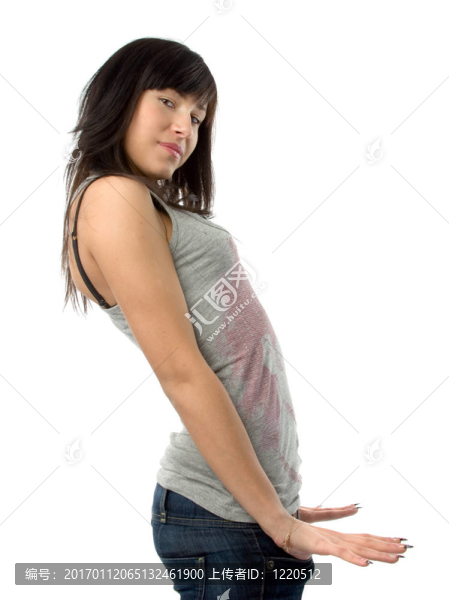 年輕女孩假扮