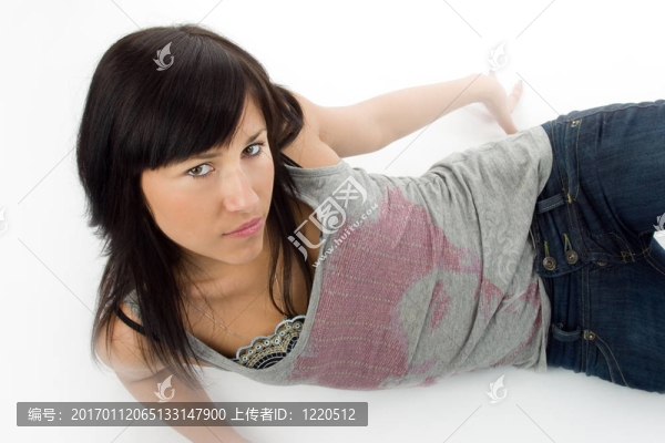 黑色的姿勢(shì)