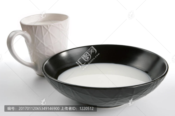 杯牛奶