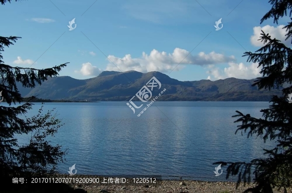 高山和湖泊
