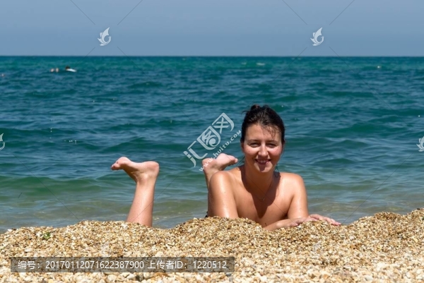 海中的女人