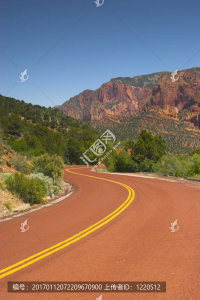 紅色的道路上