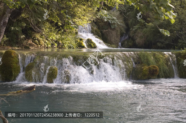 瀑布