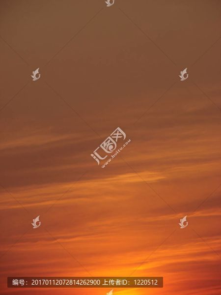 夕陽染紅的天空