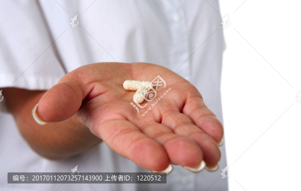 拿兩個(gè)，在早上打電話給我