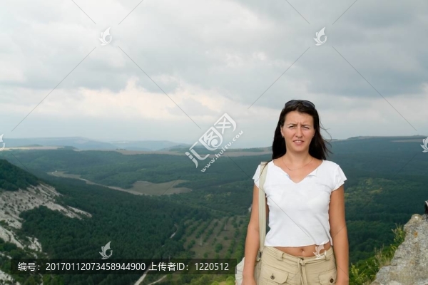 婦女反對(duì)山區(qū)山谷