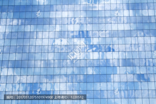 玻璃幕墻建筑細(xì)部反射天空