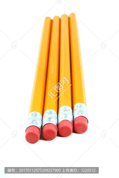 四個(gè)孤立的黃色鉛筆