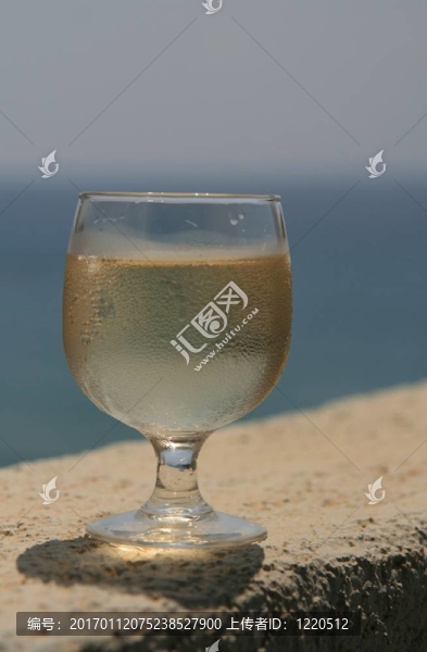 白葡萄酒