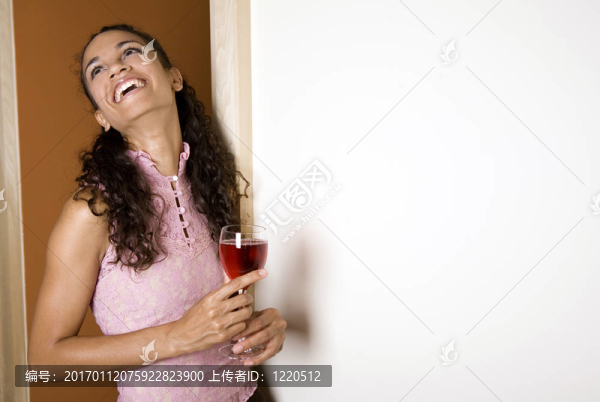 黑色和紅葡萄酒