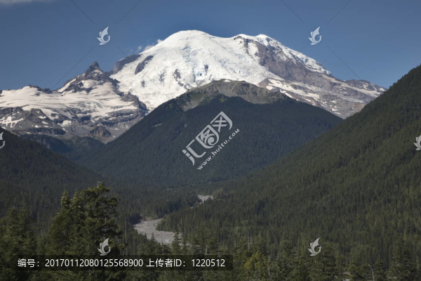 雷尼爾山的山谷