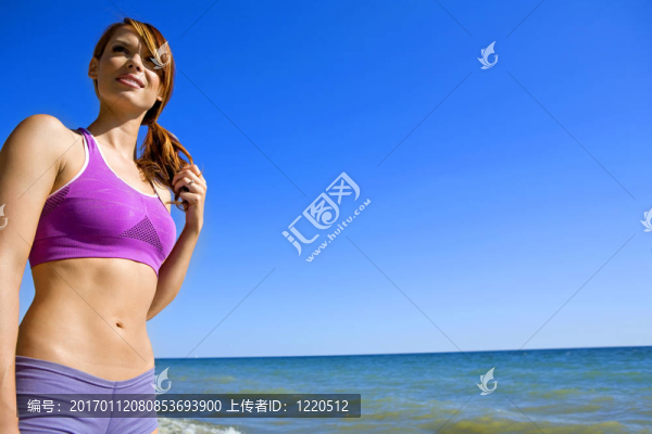 海灘上的女人