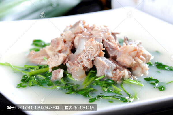 清香燉排骨
