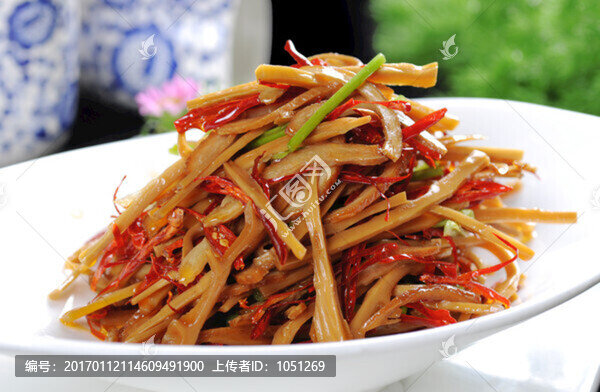腌筍小肚