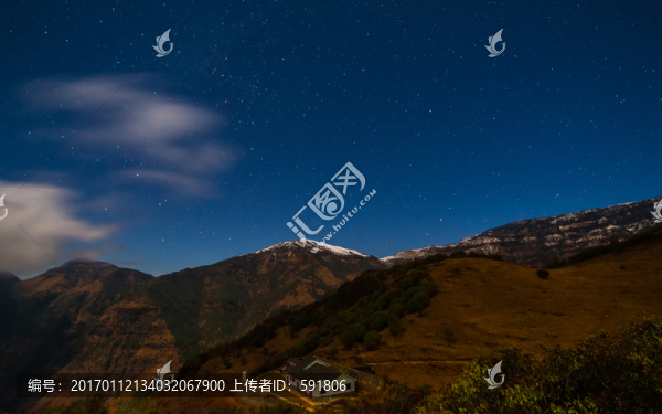 轎子雪山星夜景觀