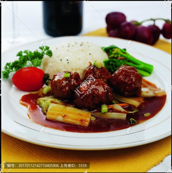 紅燒獅子頭飯