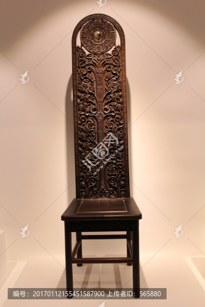 藝術(shù)家具,實(shí)木椅子