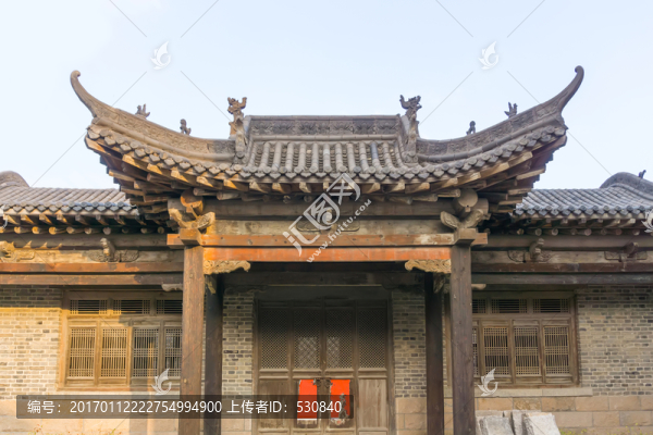 老宅子大門